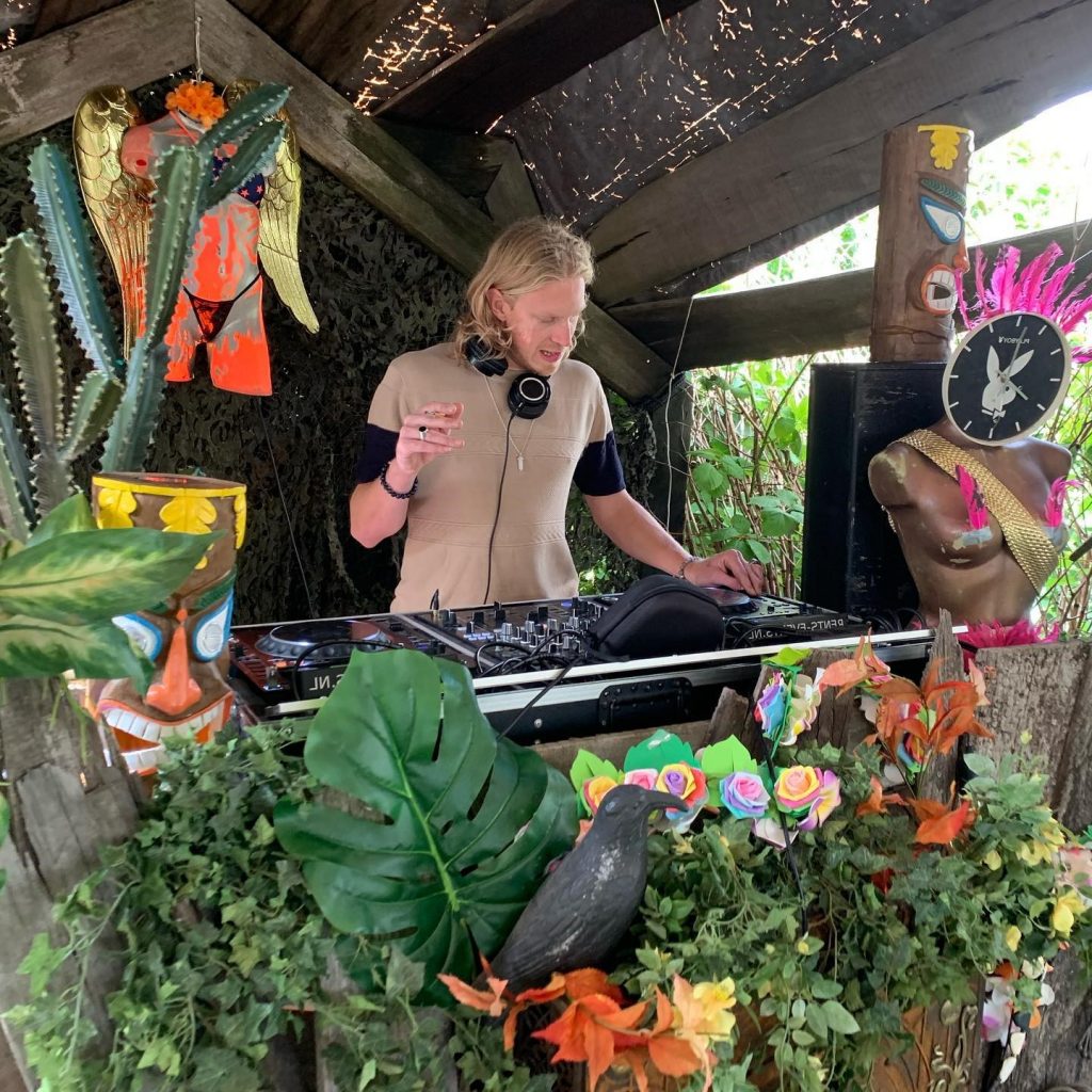 TINE MACHINE DJ